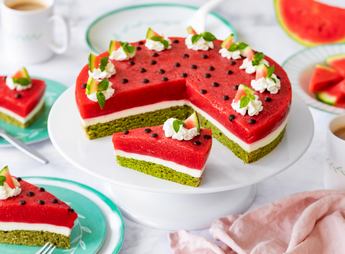 Wassermelonen-Torte mit Matcha & Erdbeeren